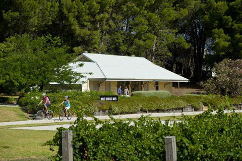 Tour De Vines - Accommodation Kalgoorlie 1