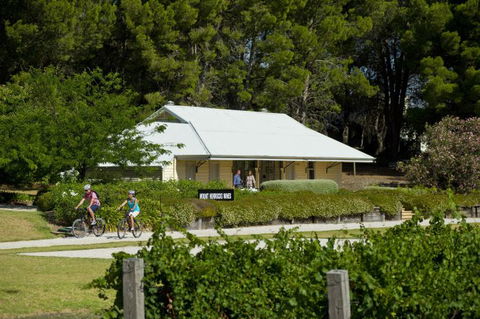 Tour De Vines - Accommodation Kalgoorlie 3