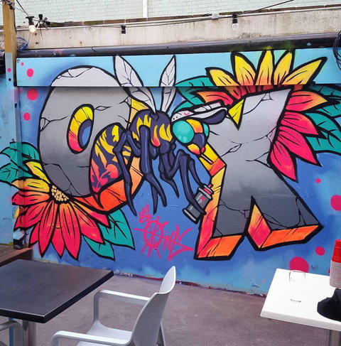 Art Hive Artist - Accommodation Kalgoorlie 3