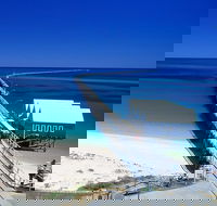 Full-Day Busselton Jetty Train Ride  Dophin Discovery - Accommodation Kalgoorlie