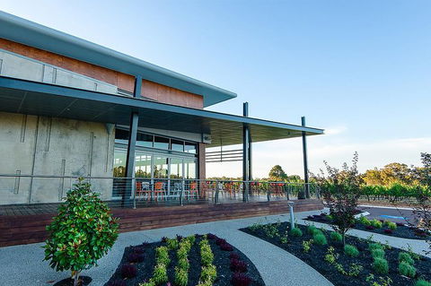 Swan River Cruise To Mandoon Estate Including Lunch At Homestead Brewery - Accommodation Kalgoorlie 1