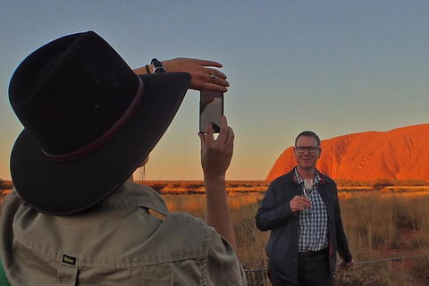 Small Group Uluru Sunset Viewing Tour - Accommodation Kalgoorlie 3