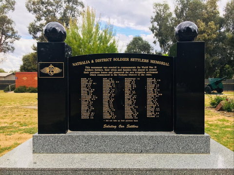 Nathalia  Memorial Gardens - Accommodation Kalgoorlie 1