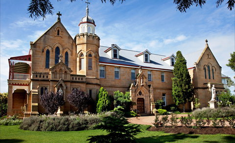 Abbey Of The Roses - Accommodation Kalgoorlie 0