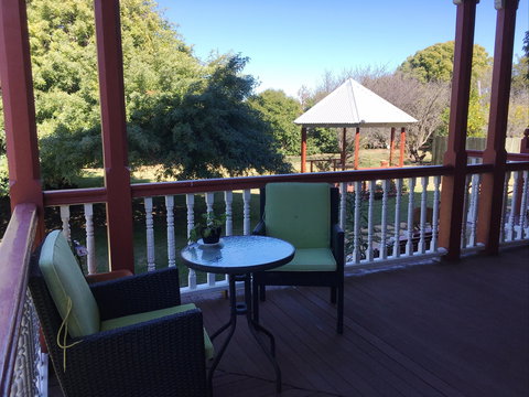 Abbey Of The Roses - Accommodation Kalgoorlie 2