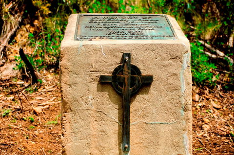 Avro Anson A4-4 Memorial - Accommodation Kalgoorlie 0