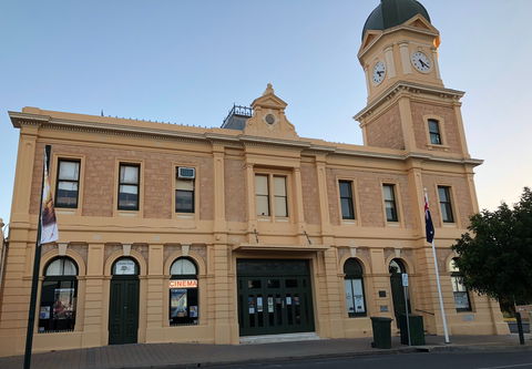 Cinema, Moonta - Accommodation Kalgoorlie 2