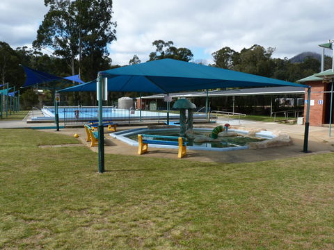 Marysville Outdoor Swimming Pool - Accommodation Kalgoorlie 2
