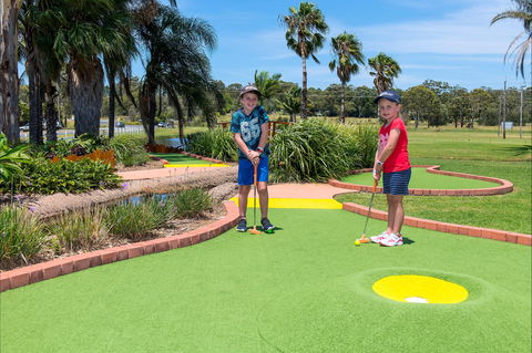 Port Macquarie Driving Range And Mini Golf - Accommodation Kalgoorlie 2