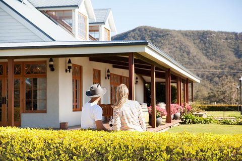 Audrey Wilkinson Vineyard: Picnic With Wine Masterclass Tasting - Accommodation Kalgoorlie 2