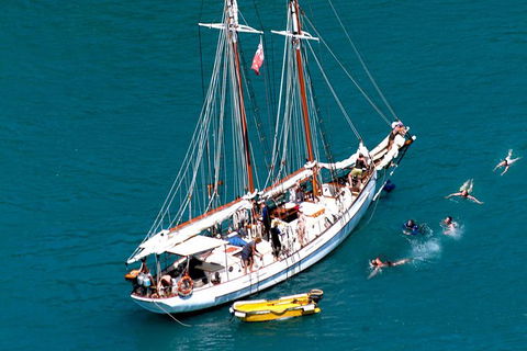 Whitehaven Beach Sailing And Snorkeling Cruise - Accommodation Kalgoorlie 4