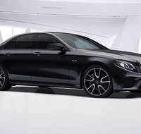 Gold Coast Airport Transfers  Airport OOL to Gold Coast City in Business Car