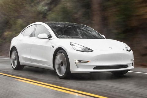 Adelaide Airport Departure Transfer In A Tesla Model3 EV - Accommodation Kalgoorlie 1