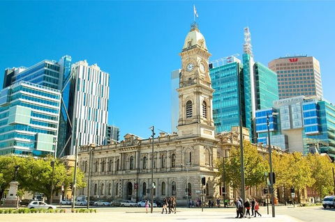 Adelaide Airport Transfers : Adelaide City To Airport ADL In Luxury Van - Accommodation Kalgoorlie 7