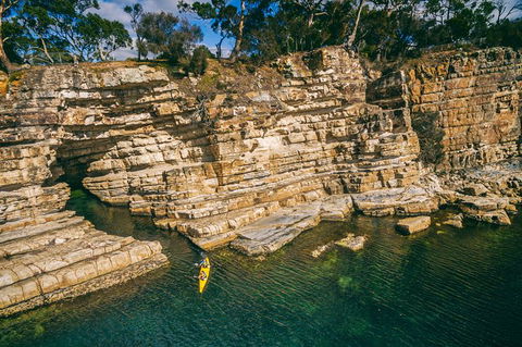 Hobart\'s Cliffs, Caves And Beaches Kayak Tour - Accommodation Kalgoorlie 3