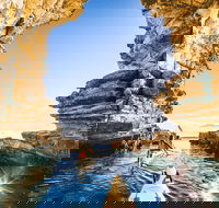 Hobart's Cliffs Caves and Beaches Kayak Tour - Accommodation Kalgoorlie