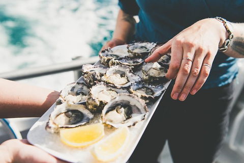 Deep-to-Dish: Tasmanian Seafood Experience - Afternoon Tour - Accommodation Kalgoorlie 11