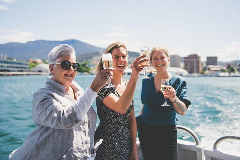 Deep-to-Dish: Tasmanian Seafood Experience - Morning Tour - Accommodation Kalgoorlie 3