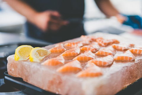 Deep-to-Dish: Tasmanian Seafood Experience - Morning Tour - Accommodation Kalgoorlie 7