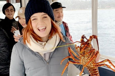 Deep-to-Dish: Tasmanian Seafood Experience - Morning Tour - Accommodation Kalgoorlie 14