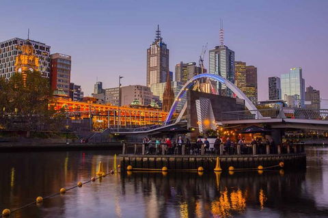 Arrival Private Transfers: Melbourne Airport MEL To Melbourne In Luxury Van - Accommodation Kalgoorlie 6