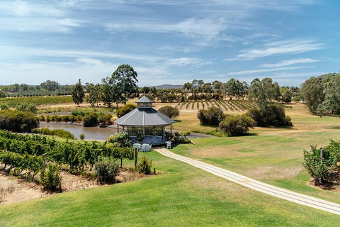 The Beautiful Swan Valley Private Day Trip: Vineyard Tour & Wine - Accommodation Kalgoorlie 4