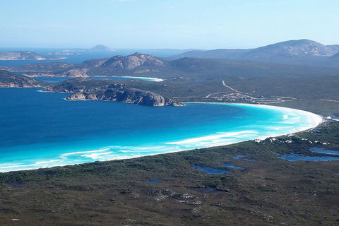 Lake Hillier-Middle Island Scenic Flight From Esperance - Accommodation Kalgoorlie 4