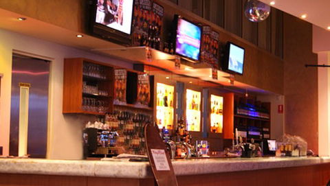 Ferry Road Tavern - Accommodation Kalgoorlie 2