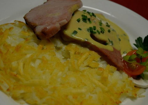 Des Alpes Swiss Restaurant - Accommodation Kalgoorlie 3