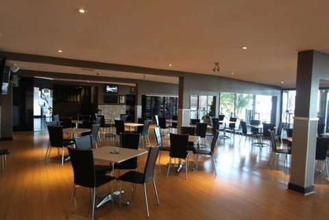 The Beachcomber Hotel - Accommodation Kalgoorlie 3