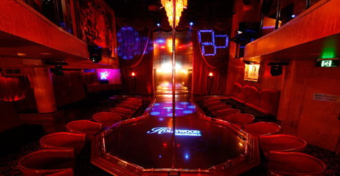 Hollywood Showgirls - Accommodation Kalgoorlie 0