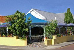 Georges Meze - Accommodation Kalgoorlie 2
