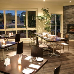 AJs Bar & Bistro - Accommodation Kalgoorlie 3