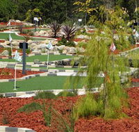 18 Hole Mini Golf - Club Husky - Accommodation Kalgoorlie