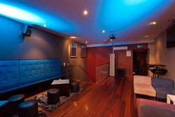 The Moon Boutique Bar Lounge - Accommodation Kalgoorlie 1