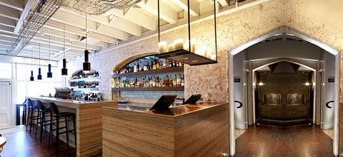 HRH Wine Bar - Accommodation Kalgoorlie 2