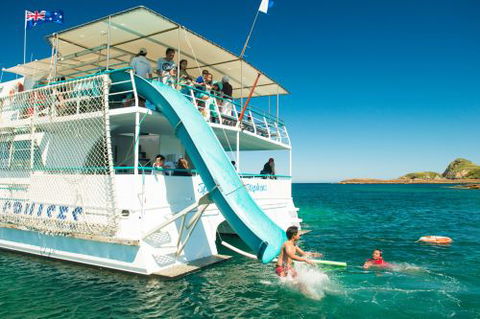 Moonshadow–TQC Cruises - Accommodation Kalgoorlie 2