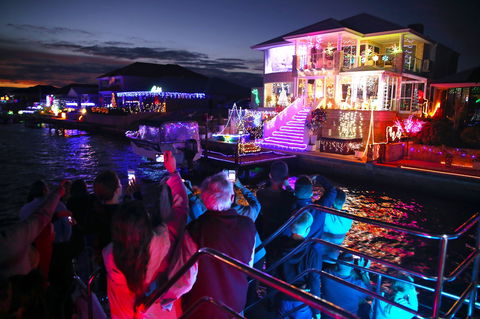 Christmas Lights Cruise - Accommodation Kalgoorlie 0