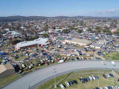 Wagga Swap Meet Run By  Classic And Historic Automobile Club Of Australia - Wagga Wagga Region - Accommodation Kalgoorlie 0