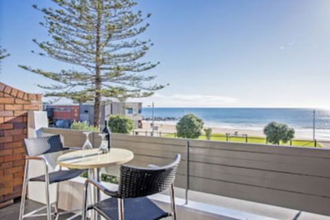 Beachfront Voyager Motor Inn - Accommodation Kalgoorlie 0