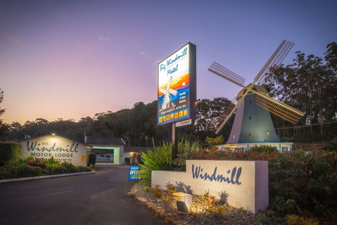 The Big Windmill - Accommodation Kalgoorlie 1