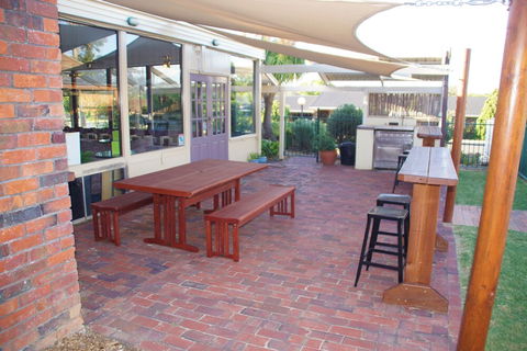 Redhill Tamworth Motor Inn & Conference Centre - Accommodation Kalgoorlie 3