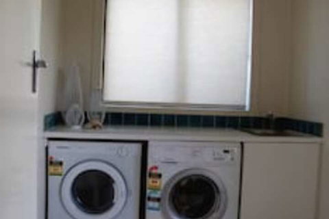 Mi Casa Holiday House - Accommodation Kalgoorlie 3