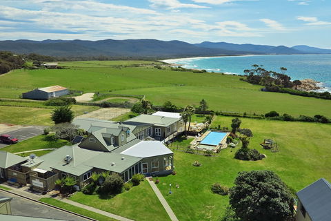 Diamond Island Resort & Bicheno Penguin Show - Accommodation Kalgoorlie 2