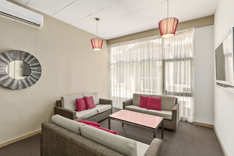 Adelaide Paringa - Accommodation Kalgoorlie 1