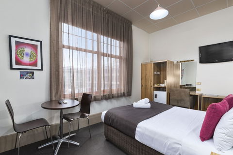 Adelaide Paringa - Accommodation Kalgoorlie 5