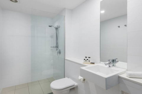 Oaks Nelson Bay Lure Suites - Accommodation Kalgoorlie 5