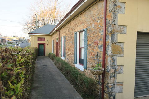 Blakes Manor Self Contained Heritage Accommodation - Accommodation Kalgoorlie 0