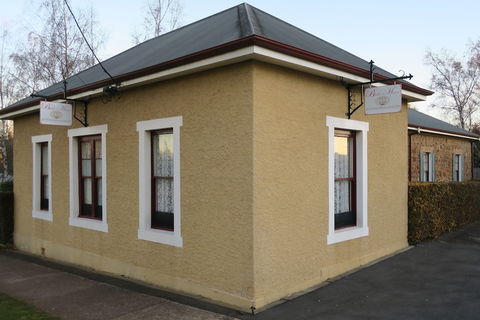 Blakes Manor Self Contained Heritage Accommodation - Accommodation Kalgoorlie 3