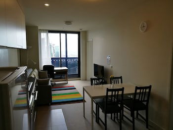 StayIcon Serviced Apartment On Collins - Accommodation Kalgoorlie 1